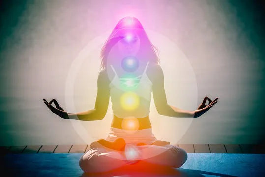 LIMPIEZA DE AURA Y ARMONIZACIÓN DE CHAKRAS